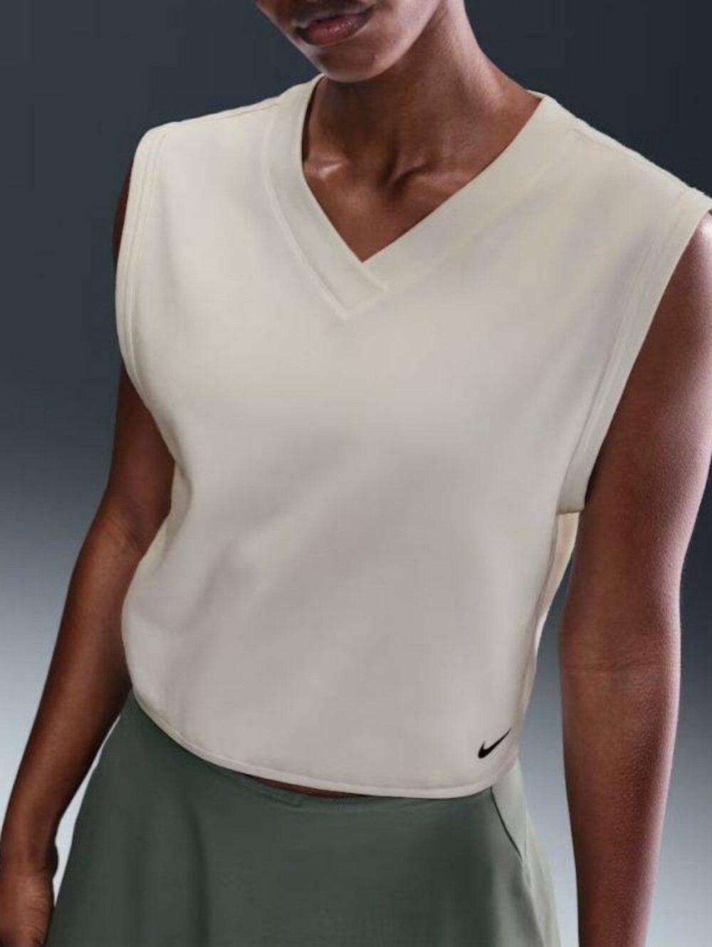 Nike Women's White V-Neck Sleeveless Athletic Golf Vest Top XS